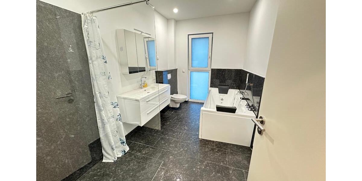 Hochwertige Penthousewohnung mit Dachterrasse 3 zimmer