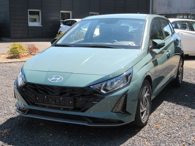 i20