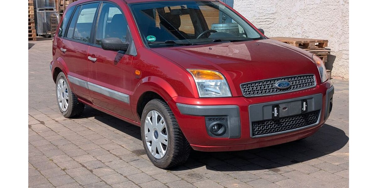 Ford Fusion 143.200 km 2.300 &euro; Perl 66706