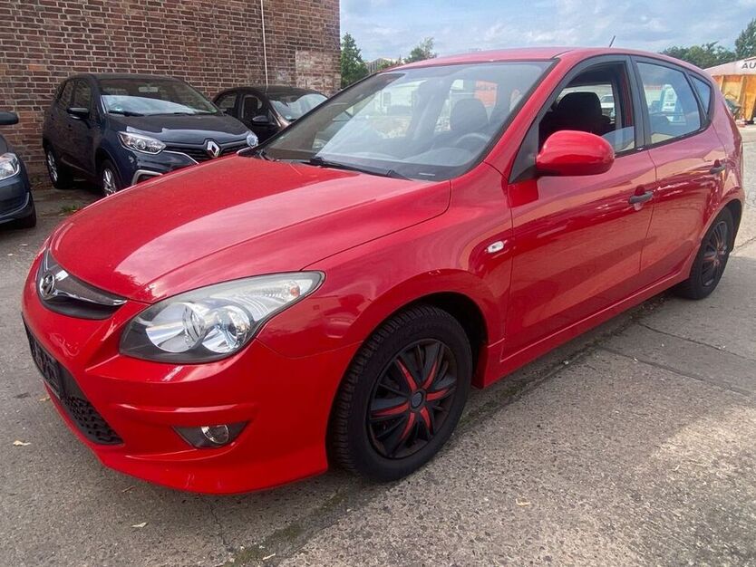 i30