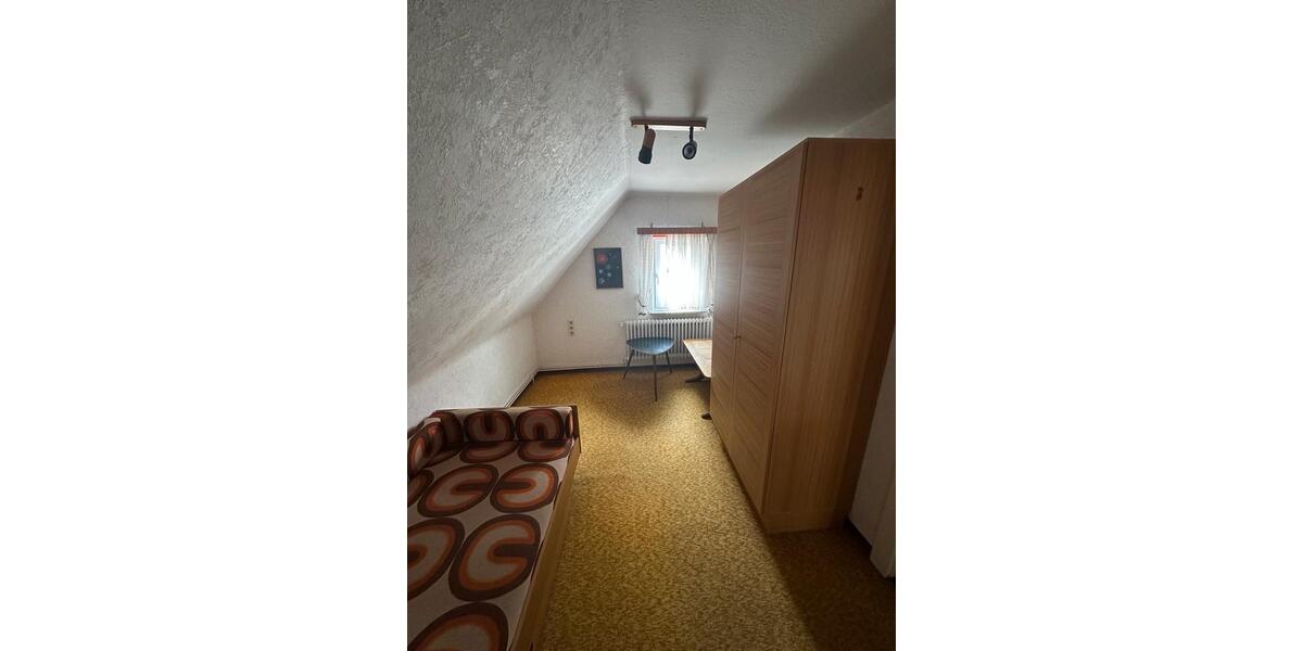 Doppelhaushälfte Varel - 6 Zimmer, 140 m&sup2;, 1.300&euro; | Angebot:26202205