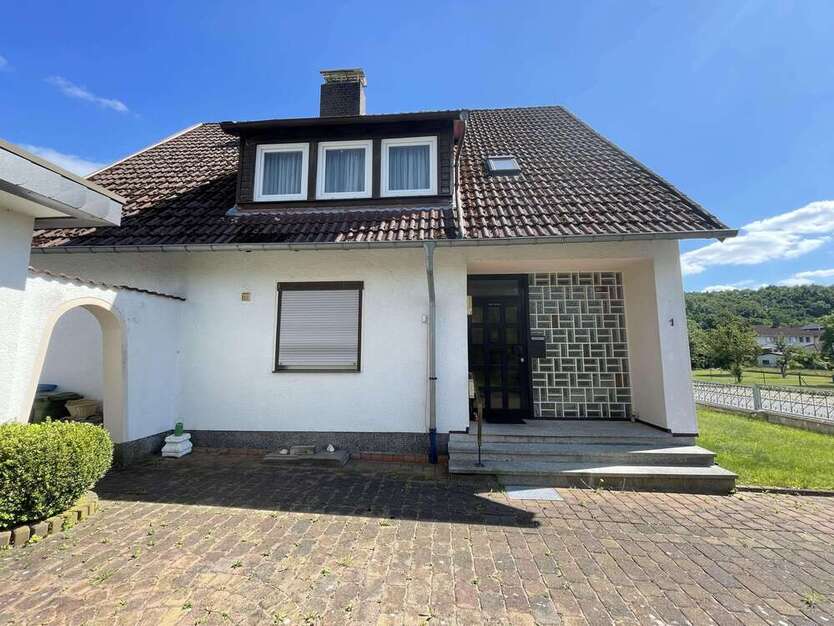 Haus zum Kaufen in Bad Lauterberg 200.000 € 149 m²