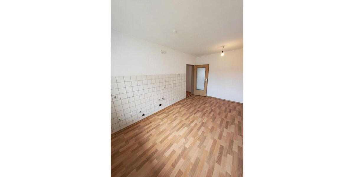 Etagenwohnung Landau an der Isar - 4 Zimmer, 119 m&sup2;, 952&euro; | Angebot:25400381