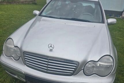 Mercedes-Benz 200 180.000 km 4.100 &euro; Wallscheid 54531