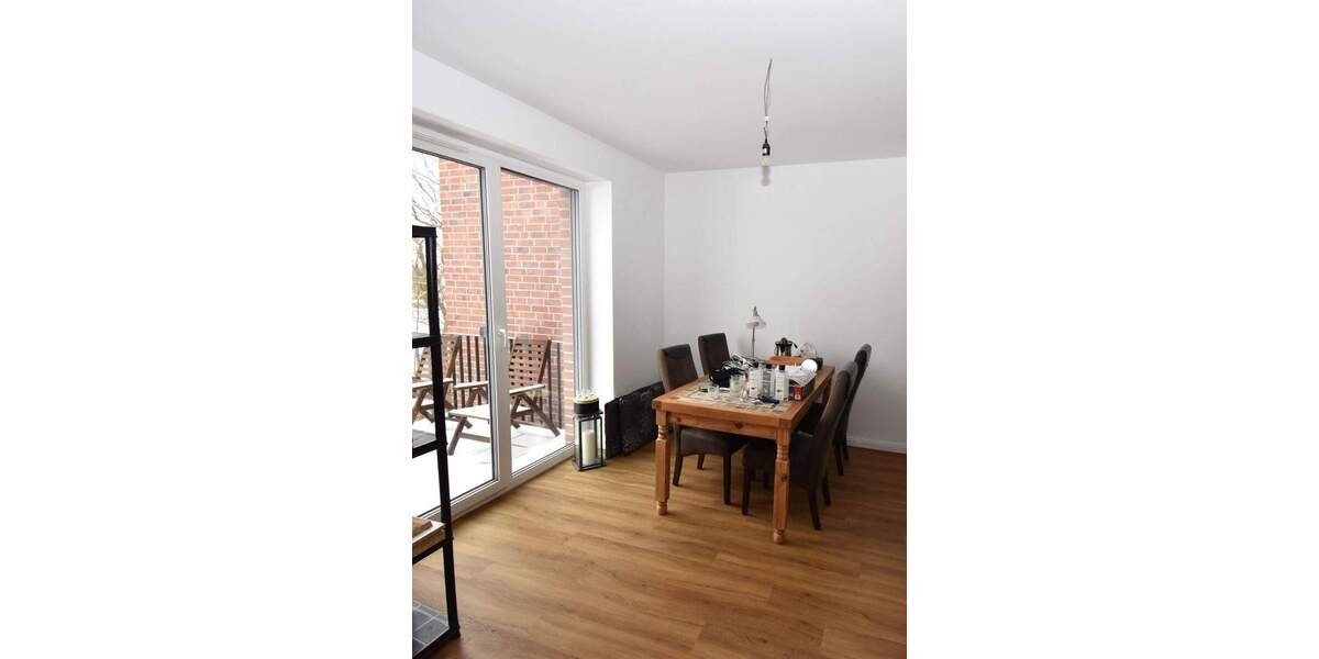 Etagenwohnung Uetersen - 3 Zimmer, 82 m&sup2;, 1.150&euro; | Angebot:24967172