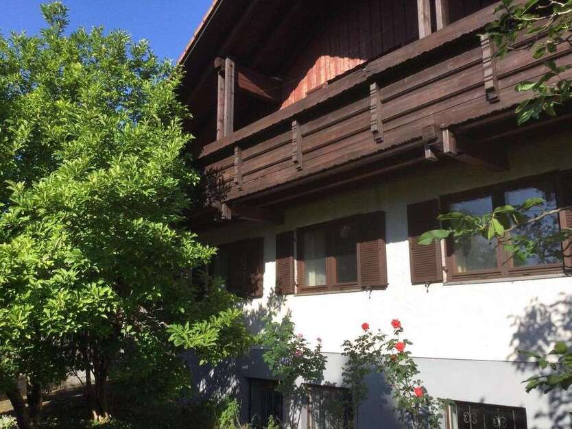 Haus zum Kaufen in Grafrath 995.000 € 253 m²