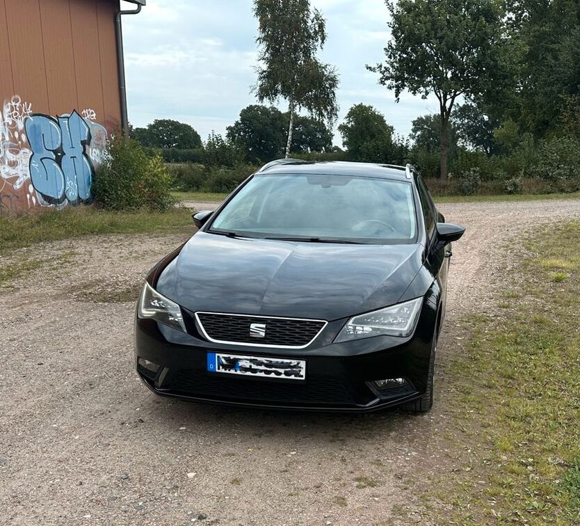 Seat Leon 109.000 km 10.990 € Hamburg 22043