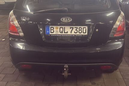 Kia Rio 180.000 km 2.000 € Berlin 13051