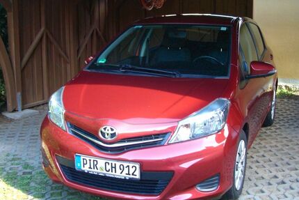 Toyota Yaris 102.000 km 6.800 &euro; Pirna 01796