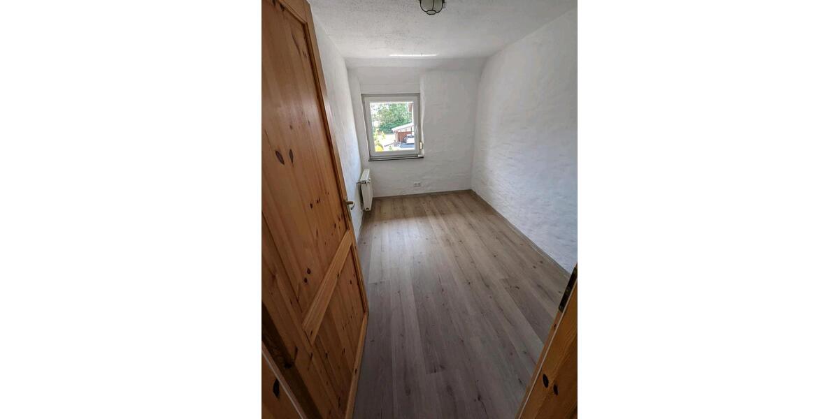 Einfamilienhaus Gillenfeld - 9 Zimmer, 250 m&sup2;, 335.000&euro; | Angebot:25512713