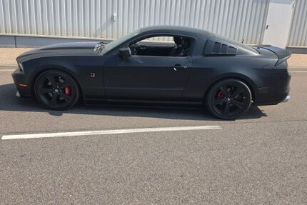 Ford Mustang 18.000 km 28.900 &euro; Datteln 45711