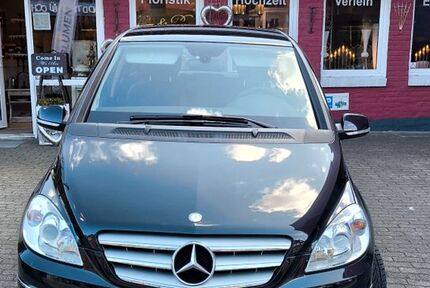 Mercedes B 180