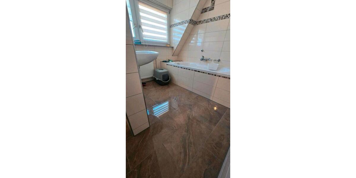 Einfamilienhaus Bad Driburg - 8 Zimmer, 220 m&sup2;, 320.000&euro; | Angebot:26939531