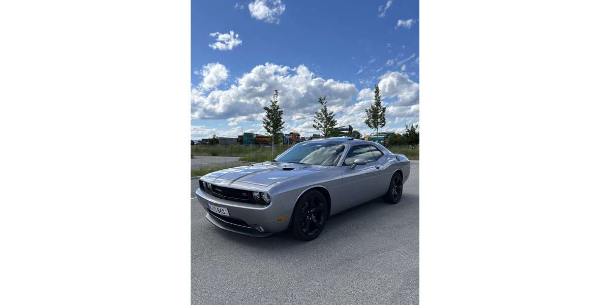 Dodge Challenger 28.000 km 29.999 &euro; Augsburg 86161