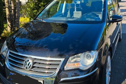VW Touran 203.952 km 3.700 &euro; Paderborn 33104