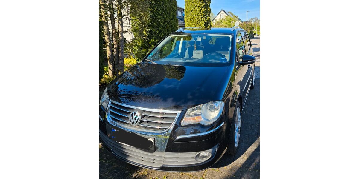 VW Touran 203.952 km 3.700 &euro; Paderborn 33104