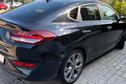 Hyundai i30 98.000 km 15.950 &euro; Oldenburg 26123