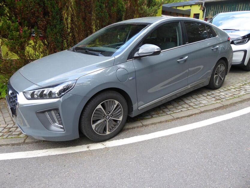 IONIQ