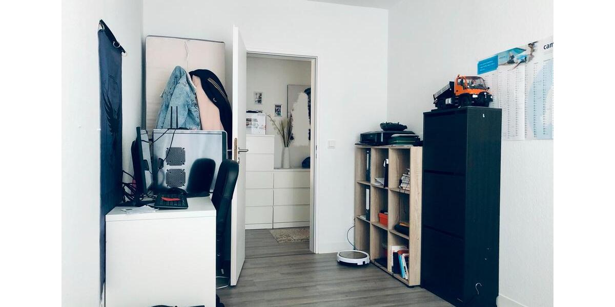 Etagenwohnung Emden - 4 Zimmer, 100 m&sup2;, 950&euro; | Angebot:26398876