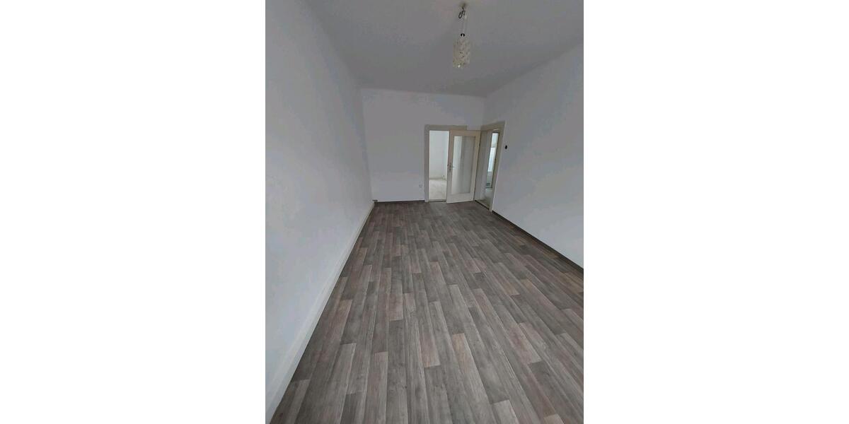 Etagenwohnung Thiersheim - 3 Zimmer, 75 m&sup2;, 650&euro; | Angebot:26273999