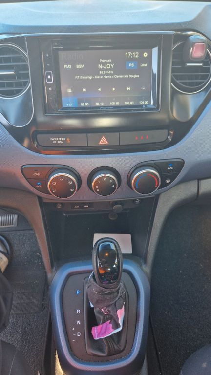 i10
