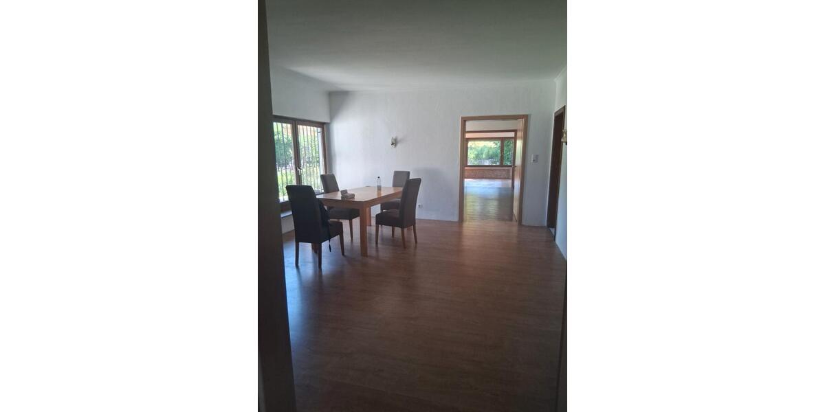 Erdgeschoßwohnung Hellenthal - 4 Zimmer, 120 m&sup2;, 900&euro; | Angebot:26502617