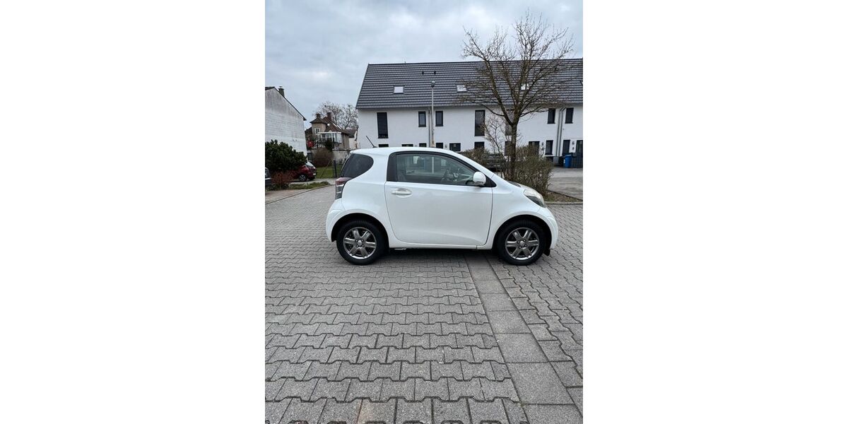 Toyota IQ 133.000 km 3.499 &euro; Weiterstadt 64331