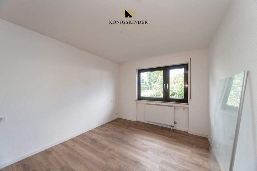 Dreifamilienhaus mit großem Grundstück und Entwicklungspotenzial 9 zimmer