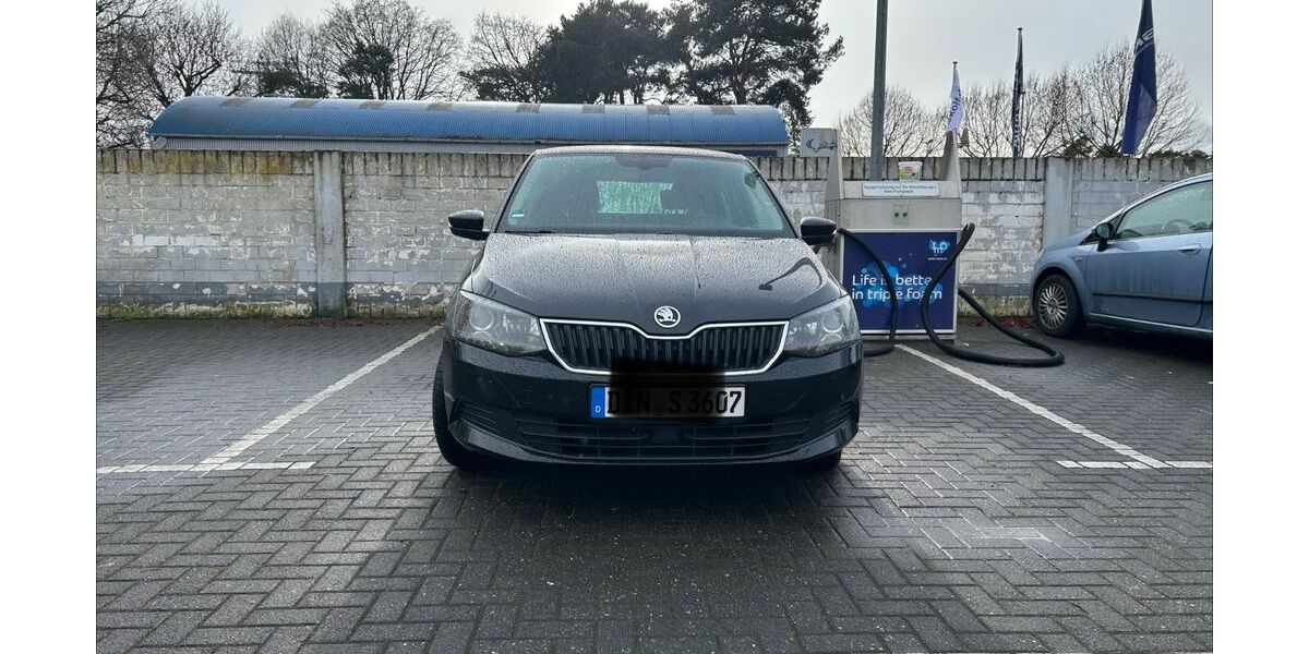 Skoda Fabia 145.500 km 6.850 &euro; voerde 46562