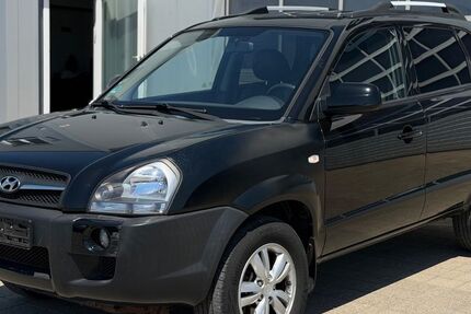 Hyundai TUCSON 150.000 km 1.990 &euro; Elchingen 89275
