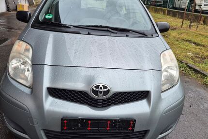 Toyota Yaris 130.123 km 3.150 &euro; Dietzenbach 63128