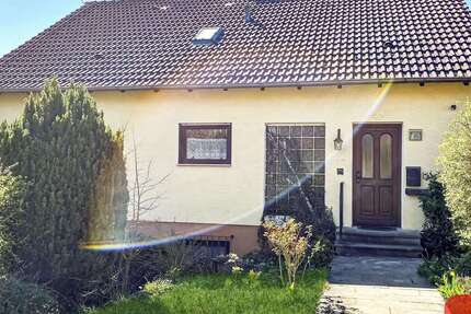 Haus Ochsenfurt - 4 Zimmer, 143 m&sup2;, 359.000&euro; | Angebot:26919719