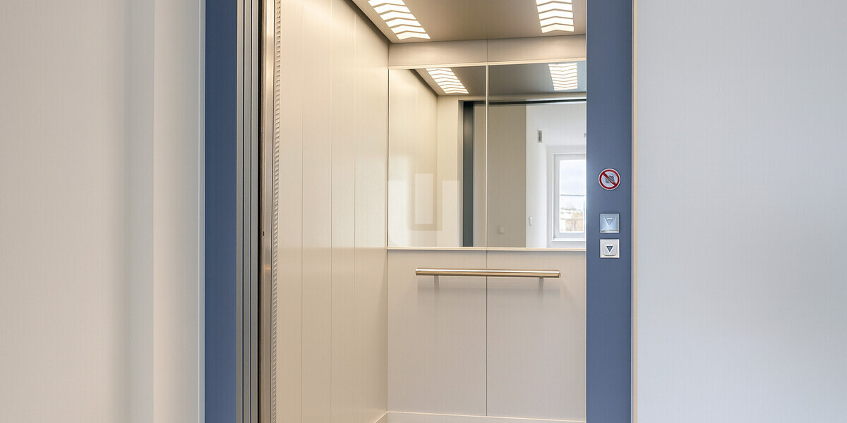 WINDISCH IMMOBILIEN - Neuwertige 3-Zimmer Wohnung mit EBK und Balkon zentral in Gröbenzell 3 zimmer