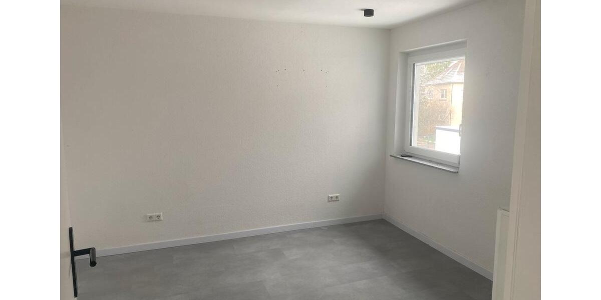 Doppelhaushälfte Trossingen - 4 Zimmer, 120 m&sup2;, 1.650&euro; | Angebot:26113721