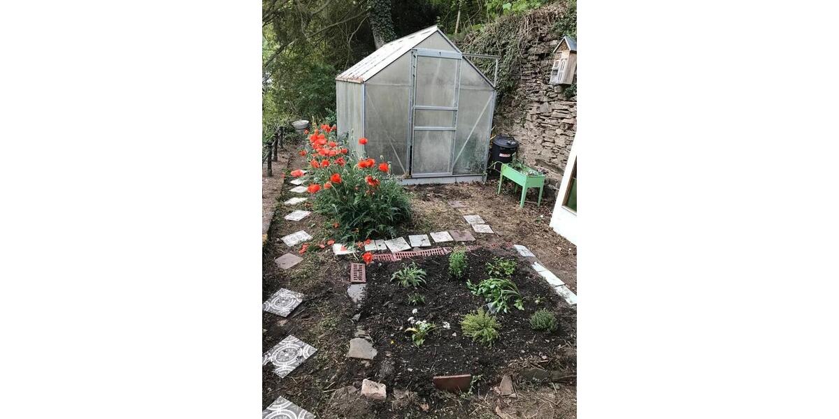 Idyllisches EFH mit großem Garten und Pool (Kauf möglich) 7 zimmer