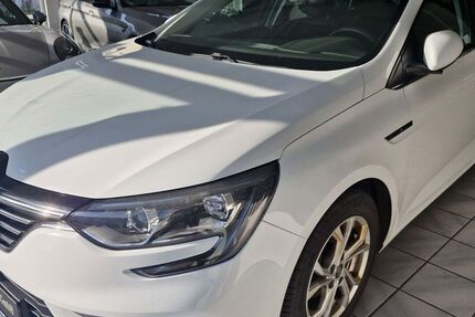 Renault Megane 146.781 km 8.690 &euro; Osterhofen 94486