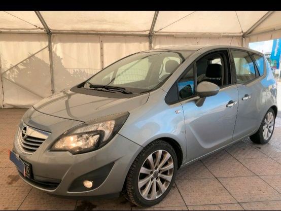Opel Meriva 88.000 km 4.990 &euro; Frankfurt am Main 65933