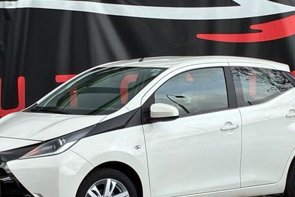 Toyota Aygo (X) 100.230 km 7.200 &euro; Mühlheim am main 63165