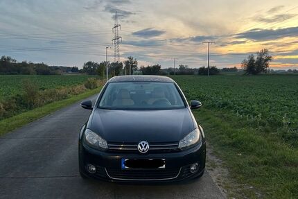 VW Golf 178.390 km 4.800 € Greifswald 17489