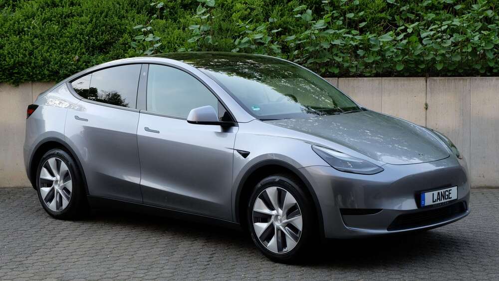 Tesla Model Y 46.528 km 41.980 &euro; Köln 50996