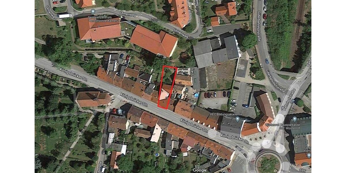 Reihenhaus Kamenz - 9 Zimmer, 130 m&sup2;, 67.000&euro; | Angebot:26250670