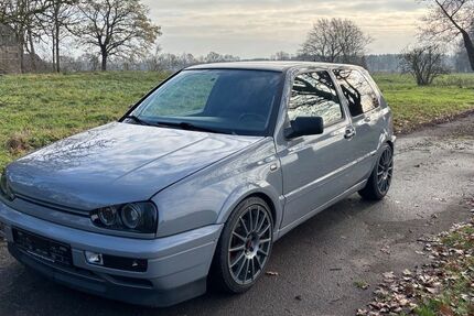 VW Golf 127.500 km 7.500 &euro; Lüchow 29439