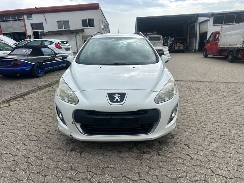 Peugeot 308 372.911 km 800 € Müllenbach 53520