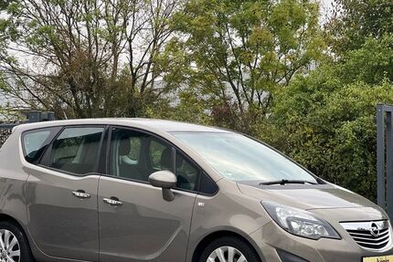 Opel Meriva 61.520 km 7.100 € Jülich 52428