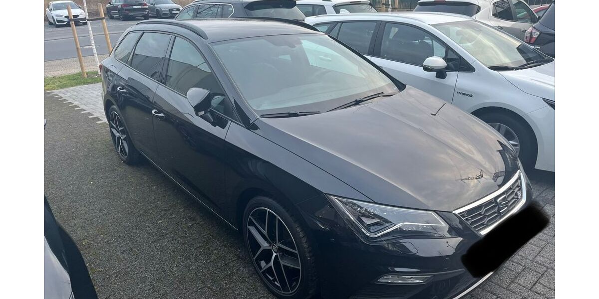 Seat Leon 142.600 km 12.900 &euro; Windeck 51570