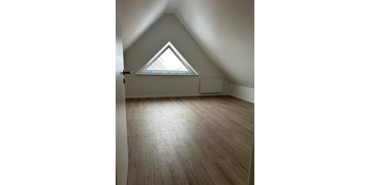 Wunderschöne Doppelhaushälfte mit Garten 5 zimmer