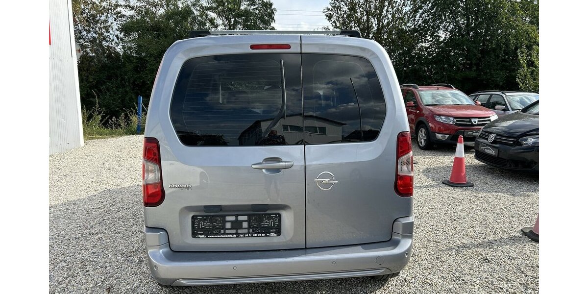 Opel Combo 1.2i Edition 1.HAND Tempomat DAB PDC 54.200 km 15.500 &euro; Altdorf 84032