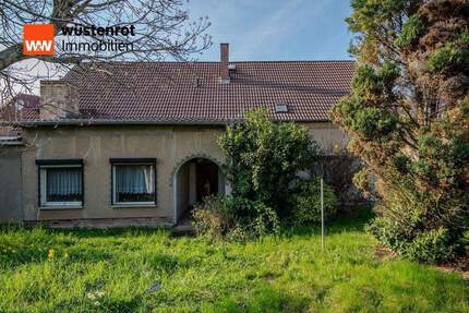 Wohnhaus mit Einliegerwohnung, großem Grundstück nahe Zwenkauer See 8 zimmer