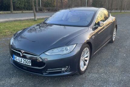 Tesla Model S 164.800 km 17.500 &euro; Alfeld 31061
