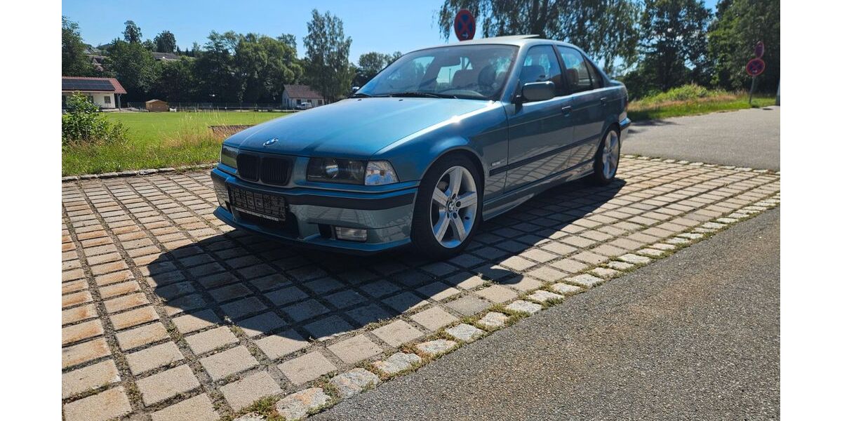 BMW 323 85.000 km 12.999 &euro; Rettenbach 93191